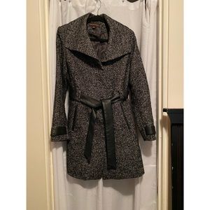 Dana Buchman wool blend tweed coat with belt